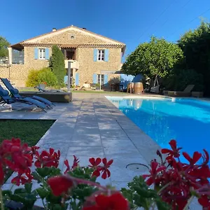 Appartement Avec Terrasse Privative Et Piscine, Grillon